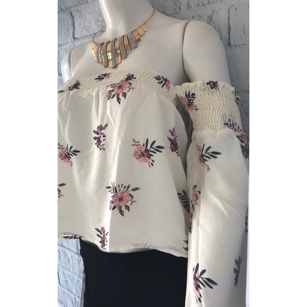 5 ⭐️ Floral Print Off Shoulder Beach Blouse - Picture 4 of 7